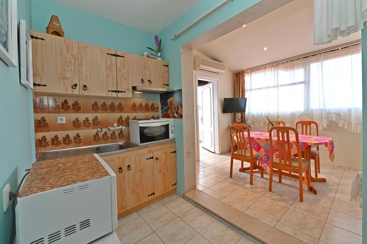 Dionisos Palms Apartments Paralia Dionysiou Ngoại thất bức ảnh