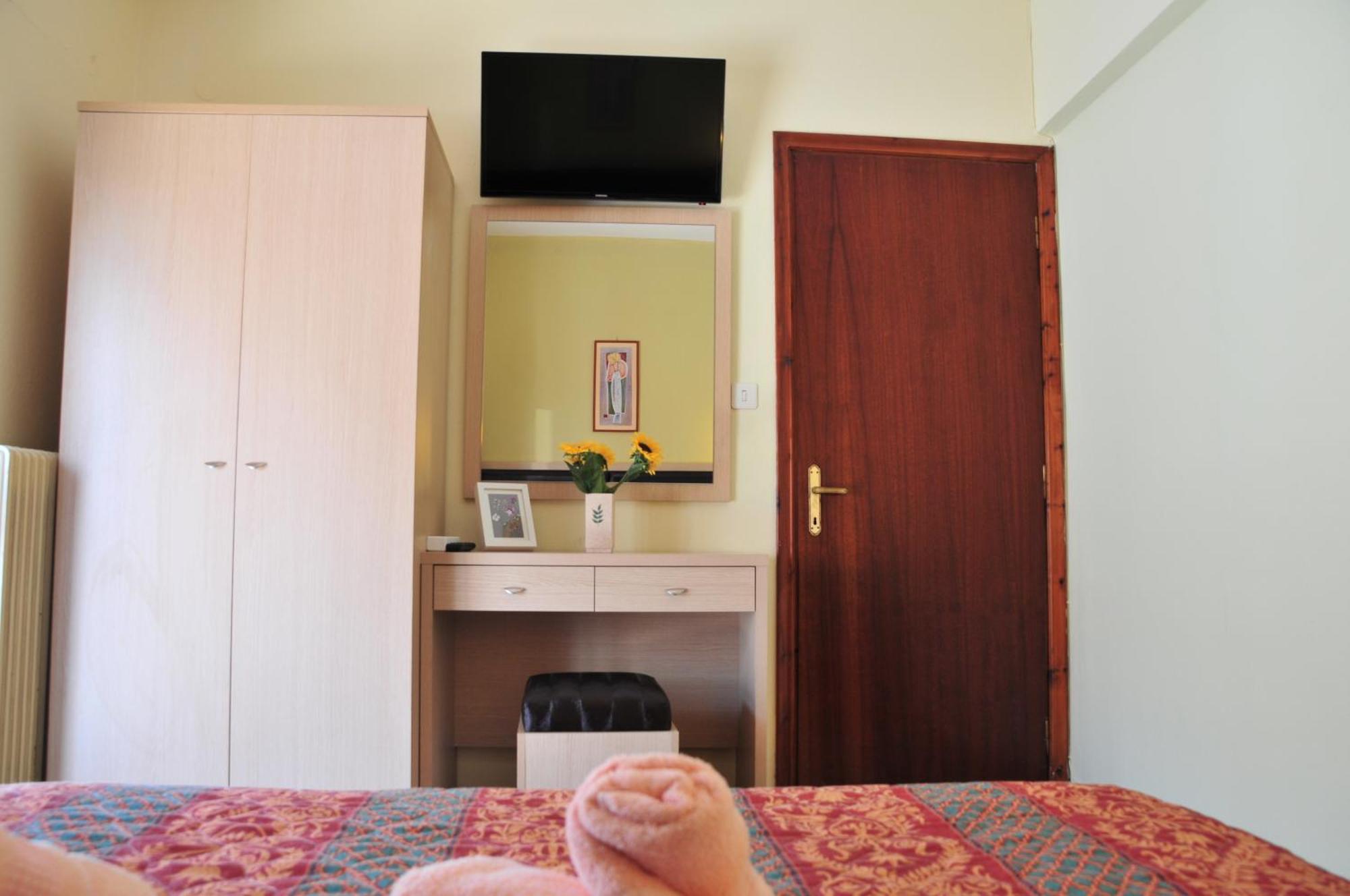 Dionisos Palms Apartments Paralia Dionysiou Ngoại thất bức ảnh