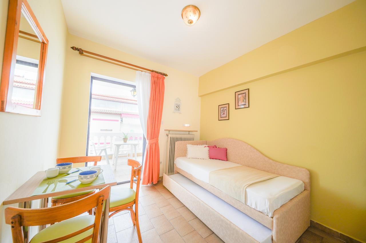 Dionisos Palms Apartments Paralia Dionysiou Ngoại thất bức ảnh